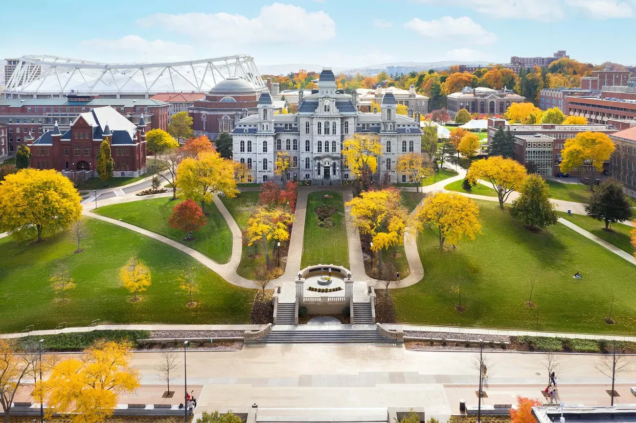 Overhead photo of campus f吃ures the Hall of Languages.